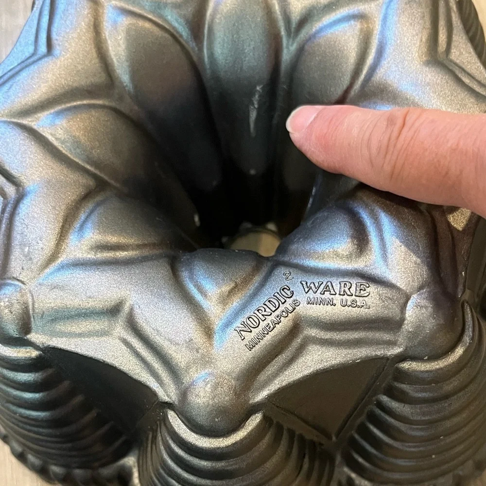 Nordic Ware Bundt Brand Fiesta Party Cake Pan Set of Two
